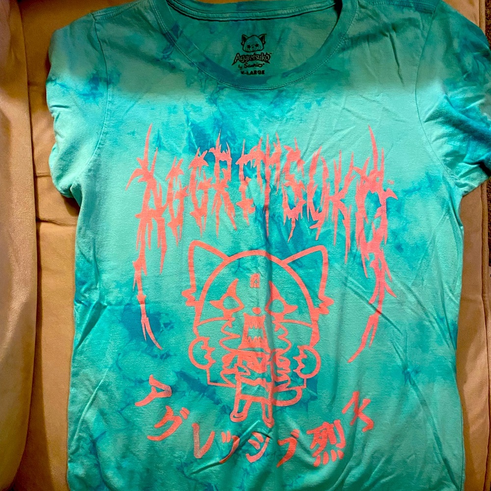 Aggretsuko Sanrio XL T-shirt